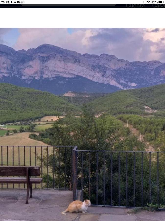 Vistas A La Montana En Un Pueblo Con Encanto. El Pueyo de Araguás Dış mekan fotoğraf