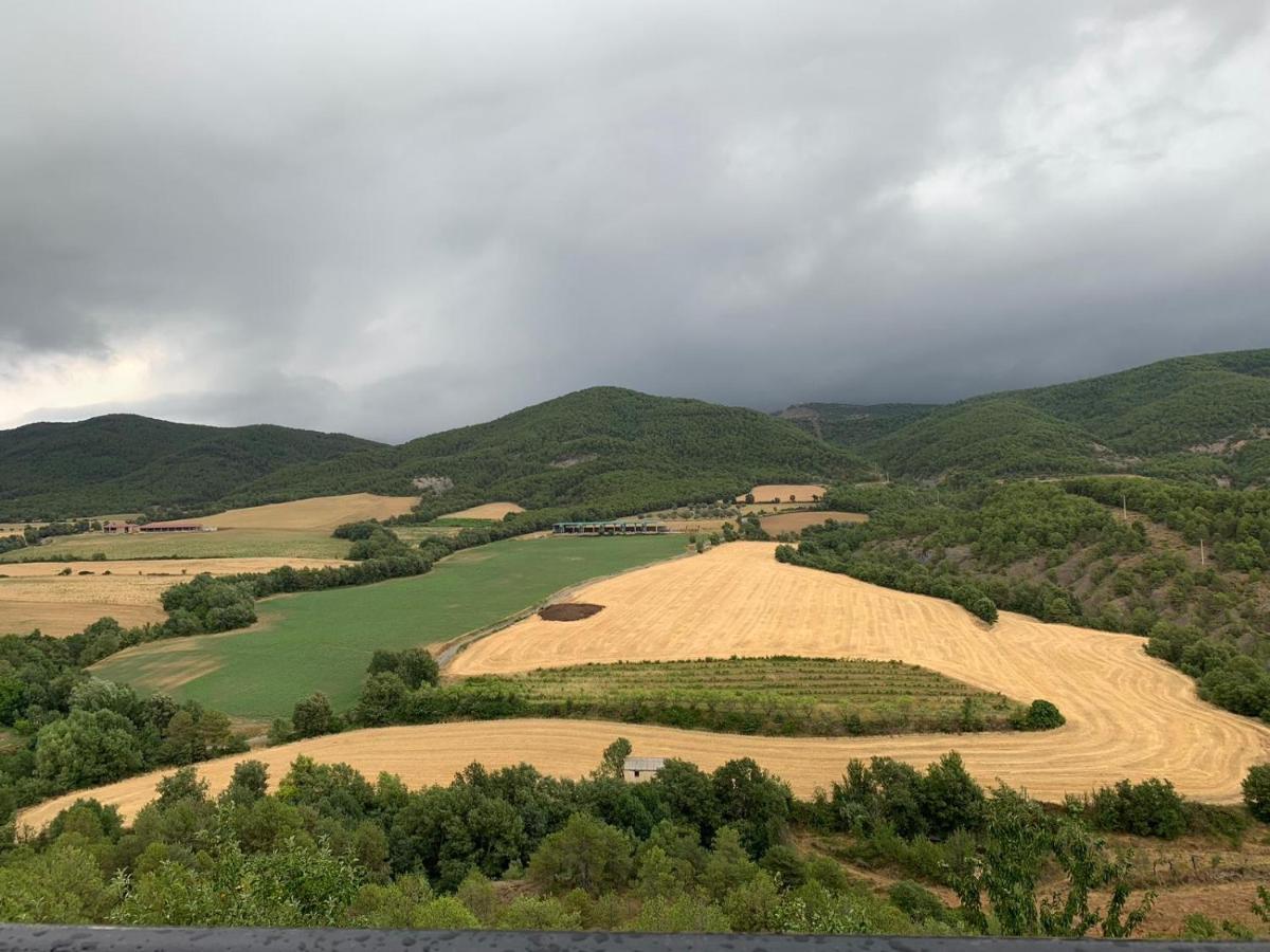 Vistas A La Montana En Un Pueblo Con Encanto. El Pueyo de Araguás Dış mekan fotoğraf